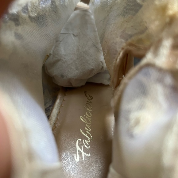 Heels - Picture 5 of 8